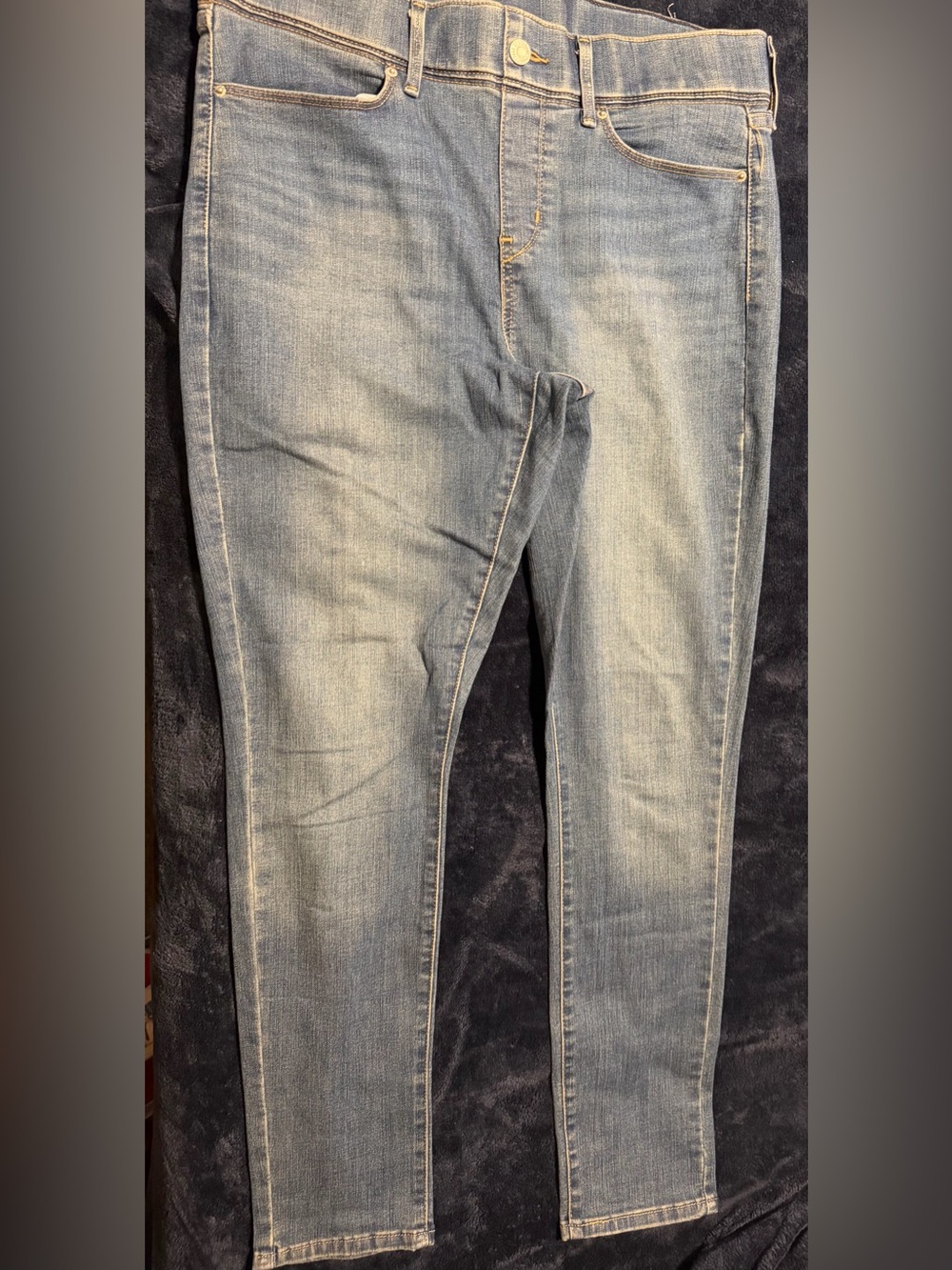 Levi's Women's Skinny Jeans in Faded Blue Denim